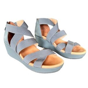 KENNETH COLE Gentle Souls Mia Wedge Criss Cross Straps Back Zip Sandal Gray w8.5